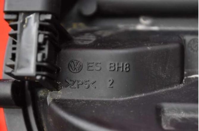 VW GOLF 5 V 5D HB 05R Kľučka zadnej kapoty 1K0827469E