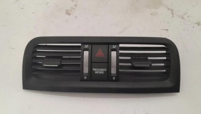 SKODA FABIA II LIFT Mriežka kúrenia stredná 5J0820957