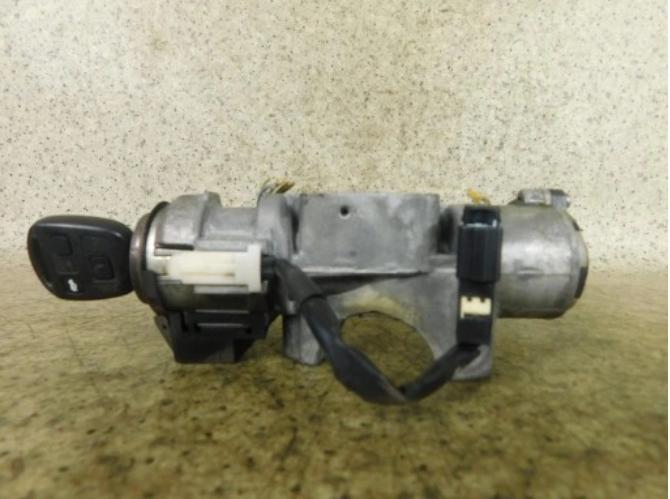 Toyota Avensis T25 Štartovacia zostava + riadiaca jednotka motora 89661-05A52