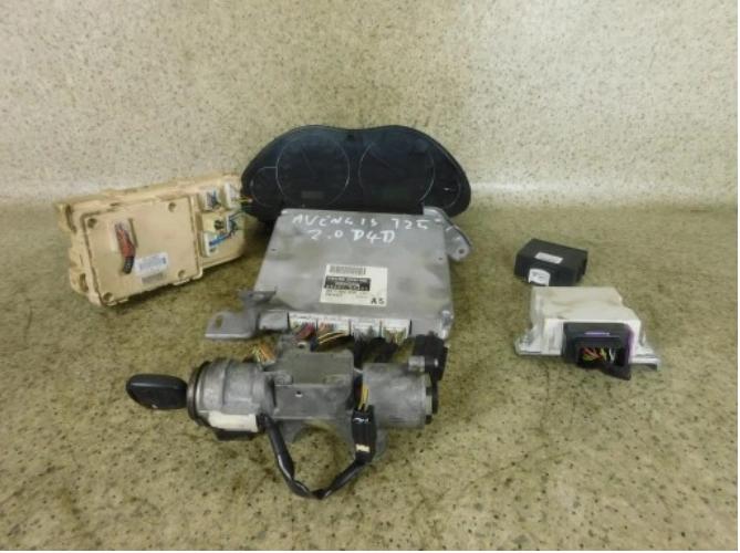 Toyota Avensis T25 Štartovacia zostava + riadiaca jednotka motora 89661-05A52