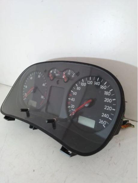 VOLKSWAGEN GOLF IV 1.9 TDI ALL/W/5 Prístrojová doska 1J0920806G