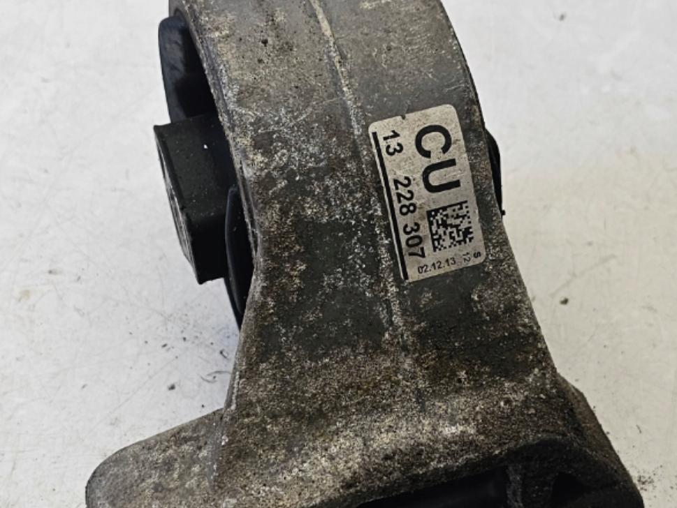 OPEL INSIGNIA A LIFT 4X4 2.0 CDTI A20DTR  drziak motora 13228307