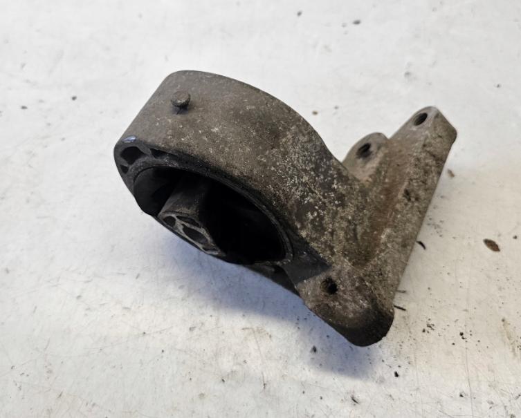 OPEL INSIGNIA A LIFT 4X4 2.0 CDTI A20DTR  drziak motora 13228307