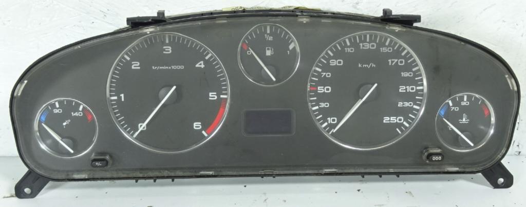 Peugeot 406 2.2 hdi 133 HP manual 98 kW 2179 cm3 Prístrojovka/ budíky 9648214780
