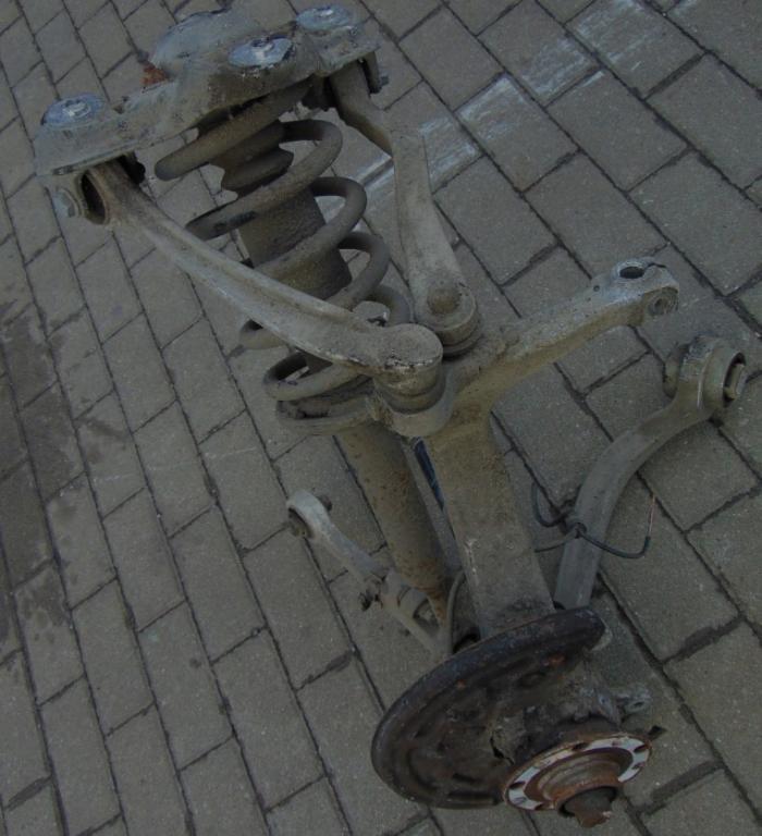 AUDI A6 C5 LIFT náboj ľavá strana 4B3407241H