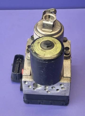 TOYOTA PRIUS II Pumpa ABS  44510-47050