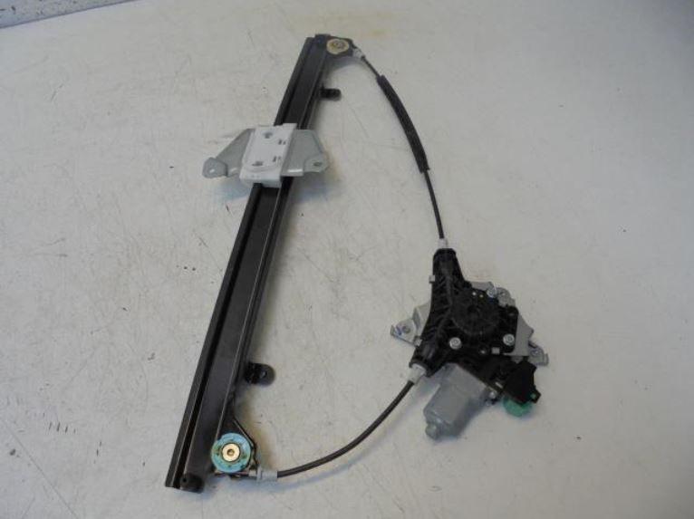 NISSAN NV200 Mechanizmus sťahovania okna predný pravý