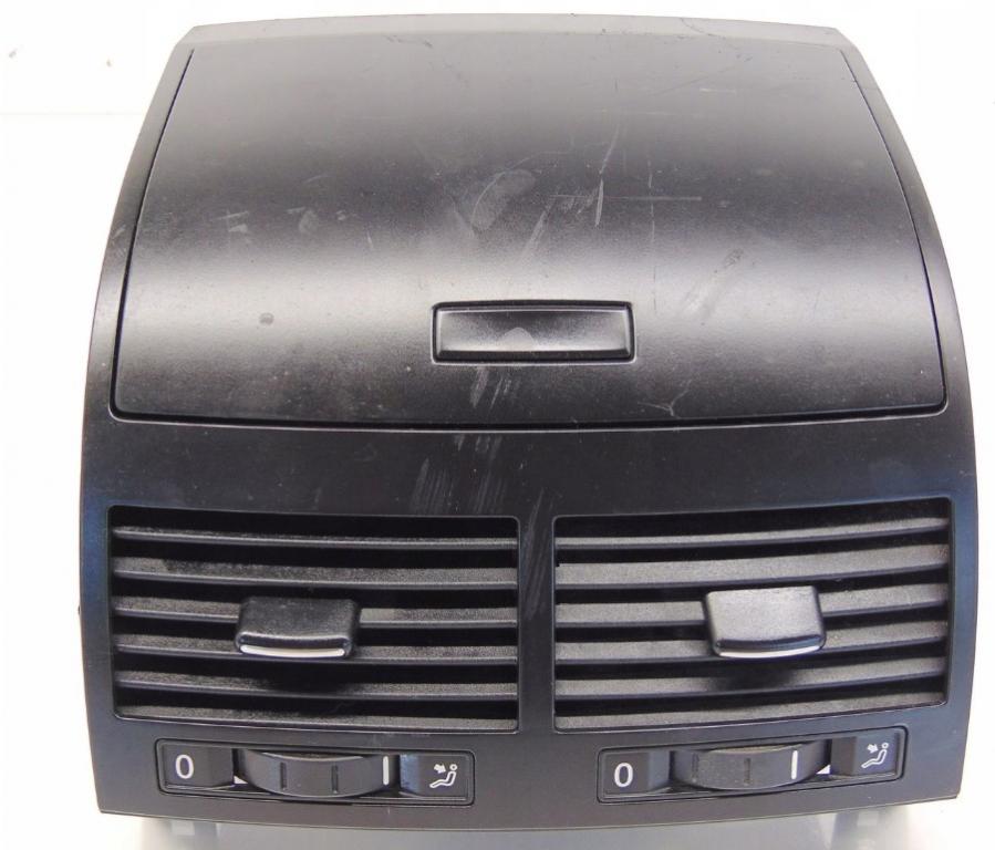 Vw Touareg 2002-2010 2.5 tdi (BPE) 174 HP automatic 128 kW 2461 cm3 Kastlík 7L6819727AH