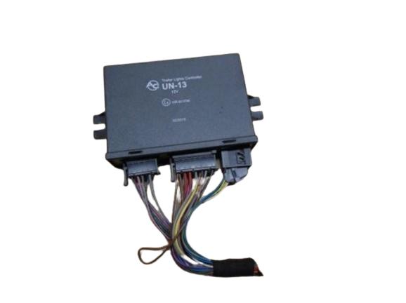 Audi Modul ťažného oka UN-13 12v 