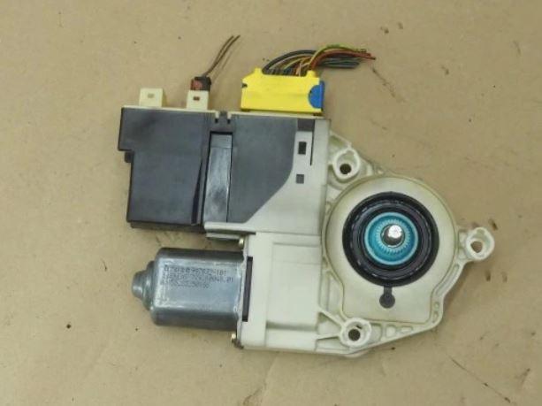 Peugeot 307 Motorček okna predný ľavý 9649911380