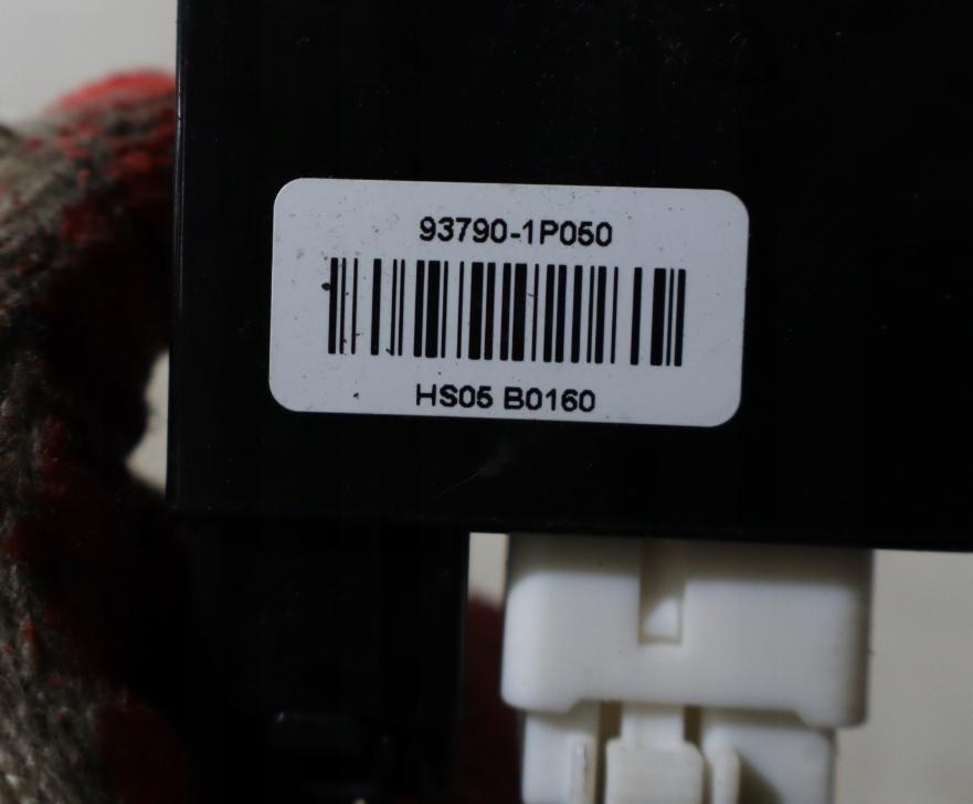 KIA VENGA prepínač výstražných (núdzových) 93790-1P050
