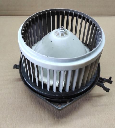 Renault Laguna III Ventilátor ventilátor kúrenia A10357A8400000