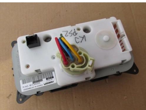 Jeep Cherokee Liberty KJ panel klimatizácie P55037533AG