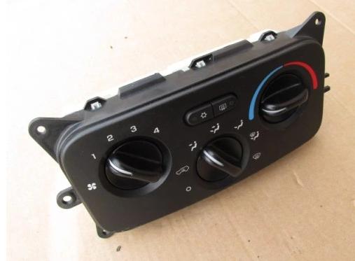 Jeep Cherokee Liberty KJ panel klimatizácie P55037533AG