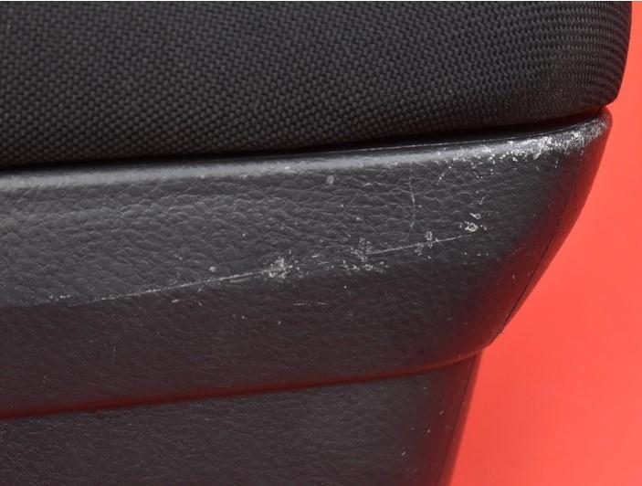 TOYOTA AVENSIS (_T25_) 2003 - 2008 2.0 D-4D (CDT250_) 85 kW Lakťová opierka