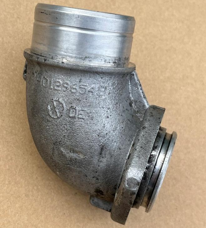 VW TRANSPORTER T5 2.5 TDI  rúra hadica rúrka vzduchu 7H0129654B