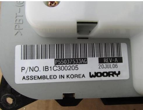 Jeep Cherokee Liberty KJ panel klimatizácie P55037533AG
