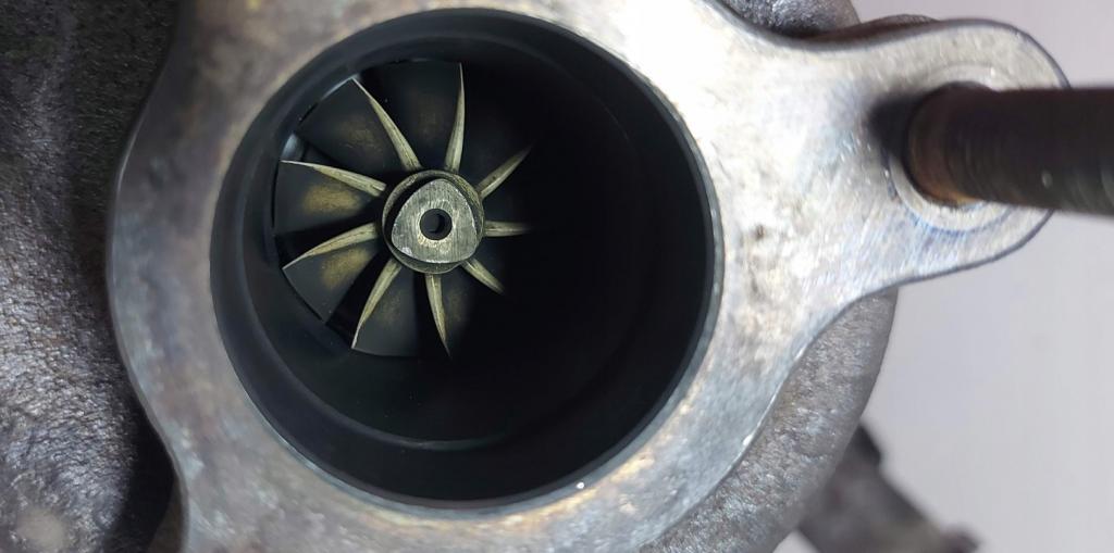 Nissan Primera P12 2001-2007 2.2 dci 139 HP manual 102 kW 2184 cm3 Turbodúchadlo, turbo 727477-2