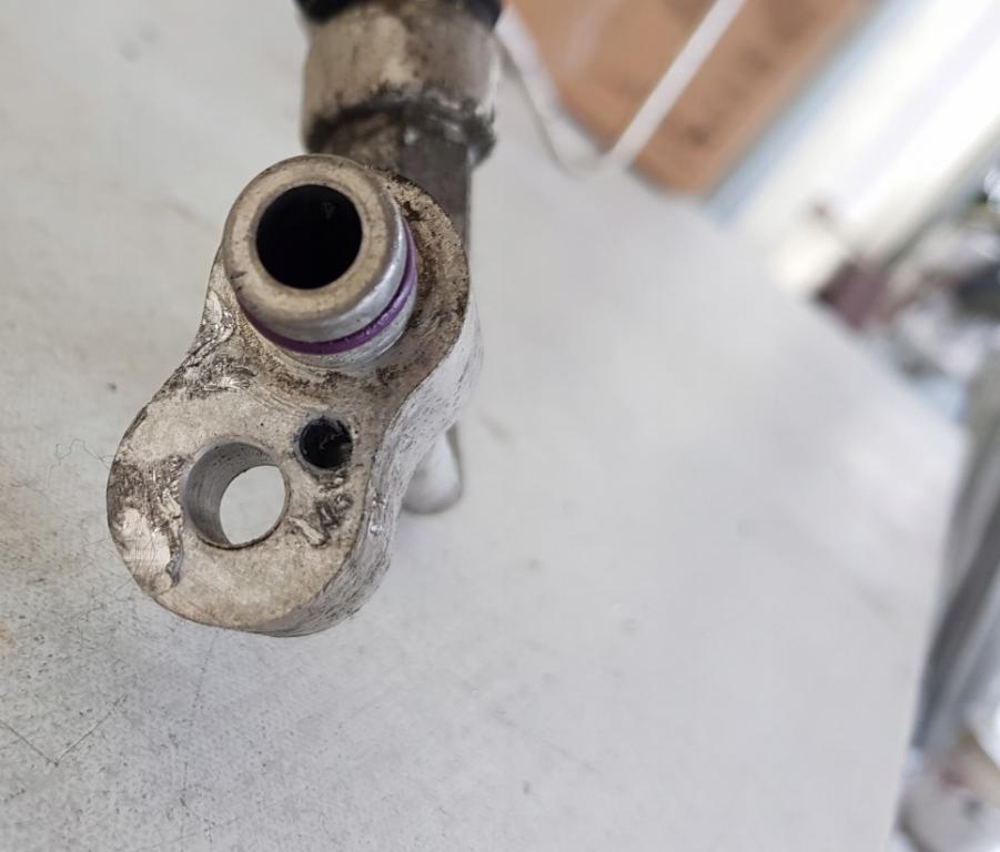 Vw Golf VI 2008-2013 1.4 16V 80 HP manual 59 kW 1390 cm3 Rúrka klimatizácie 1K0820741CP