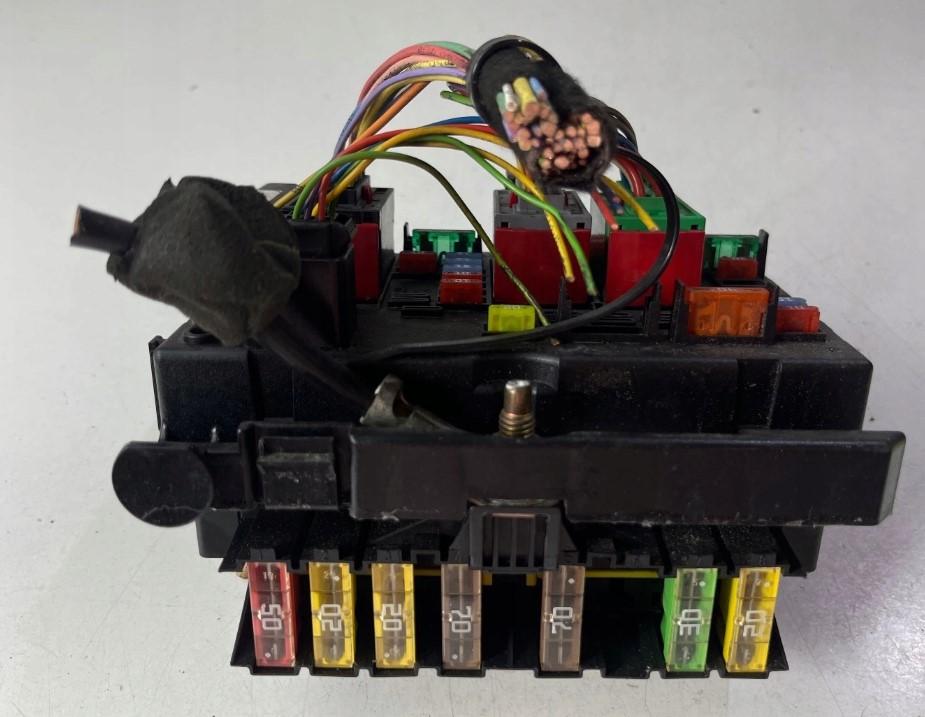 PEUGEOT 206+ 1.2 B 09r Modul BSM 9657608880