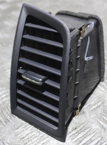 MITSUBISHI ASX 2015 117 kW 1590,00 Mriežky kúrenia ľavý predný