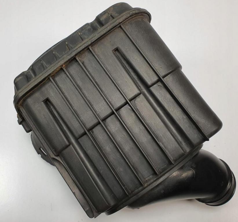 Alfa Romeo 159 1.9 JTD 150 hp manual 110 kW 1910 cm3 Obal filtra vzduchu 51785518