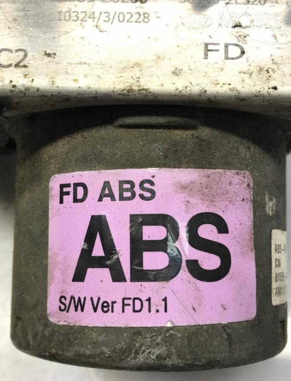 HYUNDAI i20 I (PB, PBT) 2008 - 2022 1.2 57 kW 2008 - 2012 Pumpa ABS 61589-44200