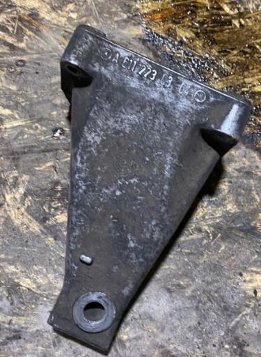 MERCEDES BENZ SPRINTER 2t 901 902 208 CDI OM 611.987 manual Uchytenie motor A6112230304