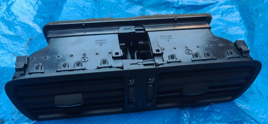 VW PASSAT B6 (3C2) 2005 - 2010 Mriežky kúrenia stredna 3C1819728F