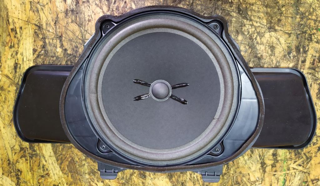 Mercedes S W221 05-13 3.0 CDI 235 HP automatic 173 kW 2987 cm3 Reproduktory A2218202402