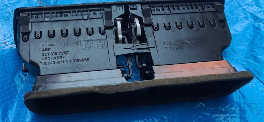 VW PASSAT B6 (3C2) 2005 - 2010 Mriežky kúrenia stredna 3C1819728F