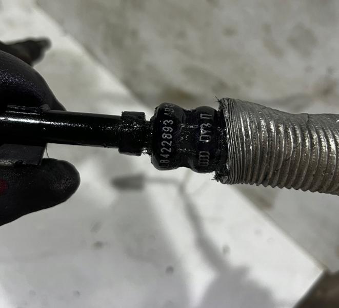 Audi Q7 2005-2015 3.0 TDI automatic 171 kW 2967 cm3  Rúrka servočerpadlo 7L8422893AB