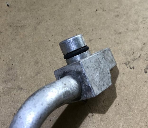 Nissan Navara III    D40 LIFT 4WD 2.5DCI 190KM 05-14  rúrka klimatizácie 92490