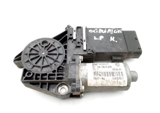 Skoda Octavia 1 I lift FL Modul Motorček okien ľavy predný 104411-302