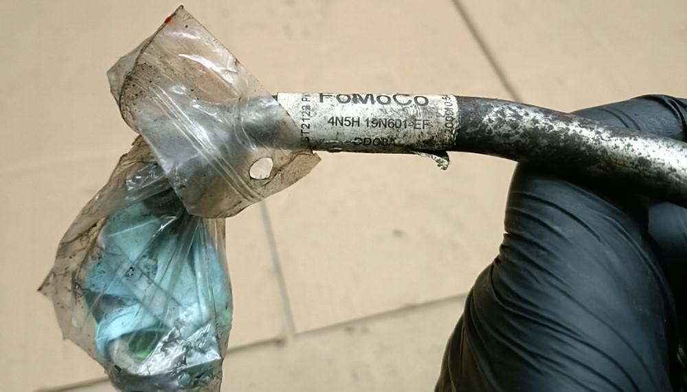 VOLVO S40 II II 2009 80kw II Rúrka klimatizácie 4N5H-19N601-EF