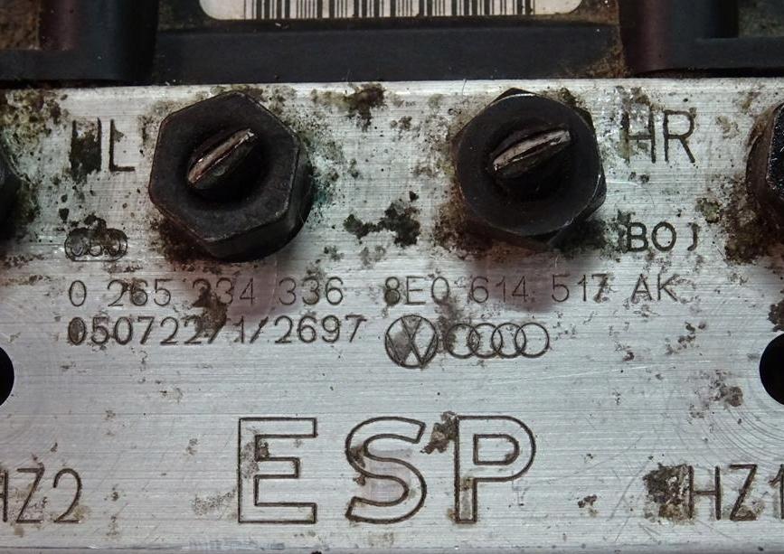 AUDI A4 B7 Pumpa ABS 8E0910517D 8E0614517AK (Pumpy ABS)