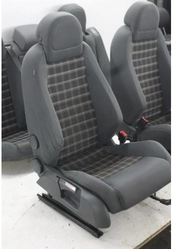 VW GOLF V GTI 03-09  Sedadlá, sedačky Sedadlo GTI  KOMPLET