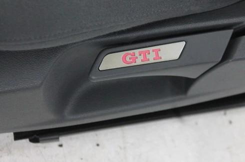 VW GOLF V GTI 03-09  Sedadlá, sedačky Sedadlo GTI  KOMPLET