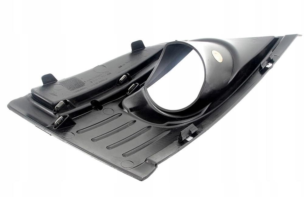 CITROEN C4 Mriežky nárazníka pravy predný 9680404077