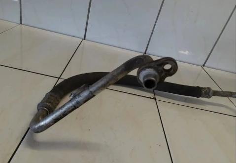 RENAULT THALIA II 2011 1.2 B  rúrka klimatizácie 8200683627