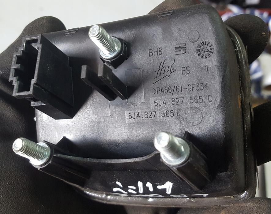 Kľučka (madlo) kufrových dverí Seat 6J4827565D