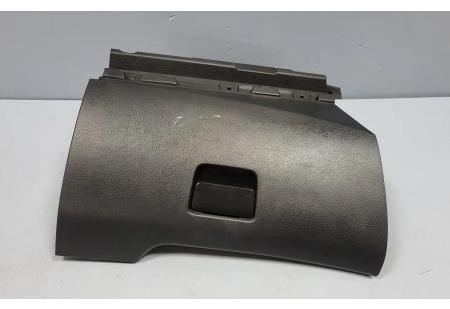  Peugeot 207  priehradka, kastlík 