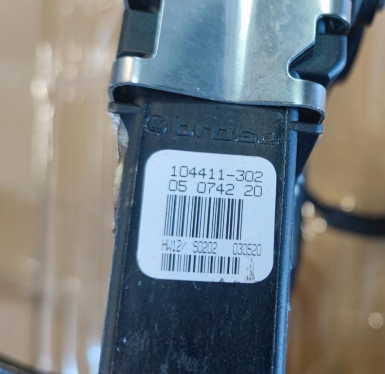 Mechanizmus sťahovania okna + motorček predný ľavý Škoda Octavia I FL 104411-302, 1U4959801D