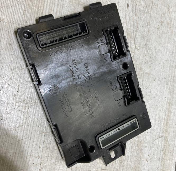 Renault Twingo III    HATCHBACK 5D 1.0B SCE 71KM 14-18  Modul BCM 284B13375R