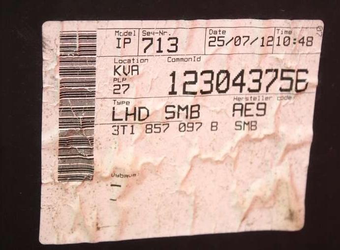 SKODA SUPERB II (3T4) 2008 - 2015    1.8 TSI 118 kW [160 KM] benzyna 2008 - 2015  Priehradka, kastlík spolujazdca 3T1857097B