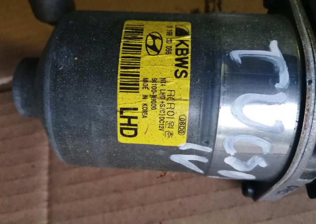 Hyundai Tucson 2021 mechanizmus motor: Stierače: Predná časť: 98100-N9000