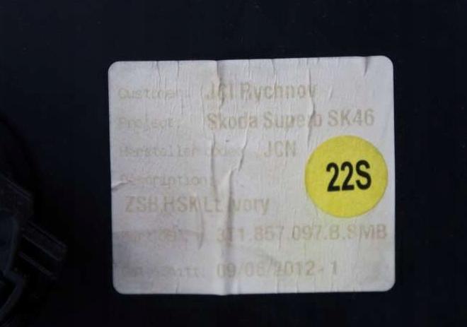 SKODA SUPERB II (3T4) 2008 - 2015    1.8 TSI 118 kW [160 KM] benzyna 2008 - 2015  Priehradka, kastlík spolujazdca 3T1857097B