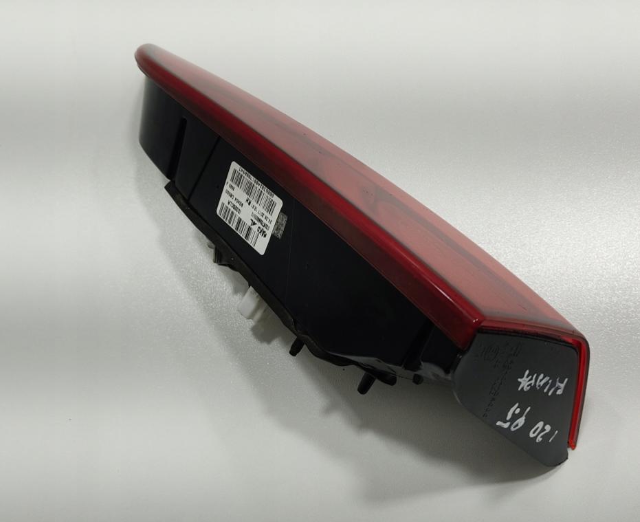 HYUNDAI i20 II (GB,IB) 1.2 16V  svetlo dvere kufra prave 92404C8000