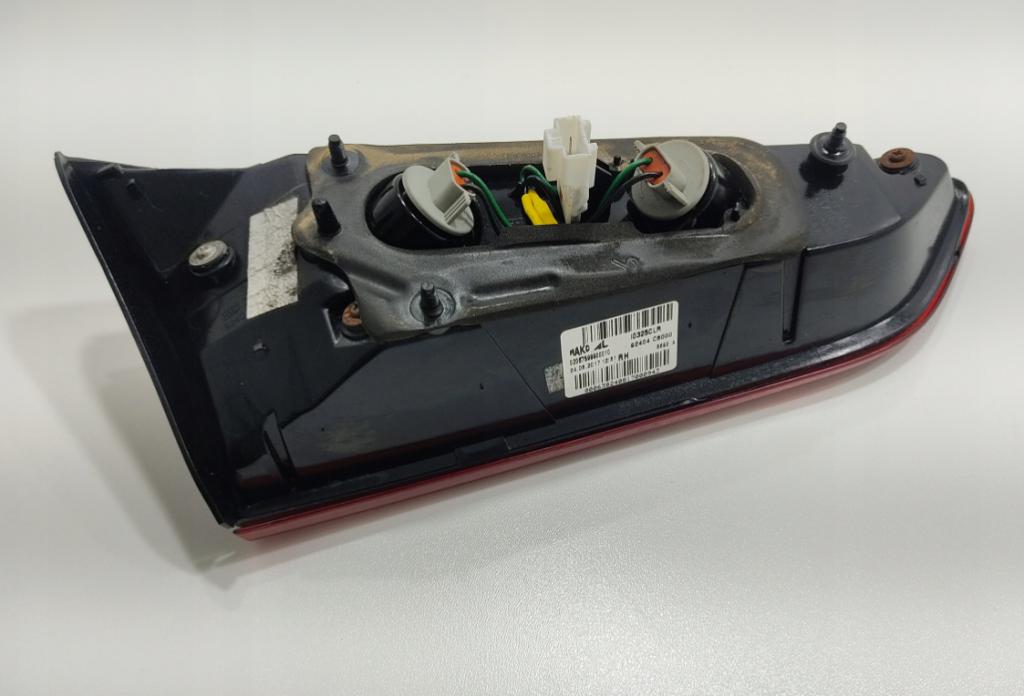 HYUNDAI i20 II (GB,IB) 1.2 16V  svetlo dvere kufra prave 92404C8000