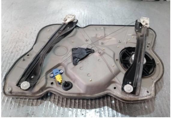 SKODA OCTAVIA II Motorček mechanizmus  okna predný ľavy 1K0959793J